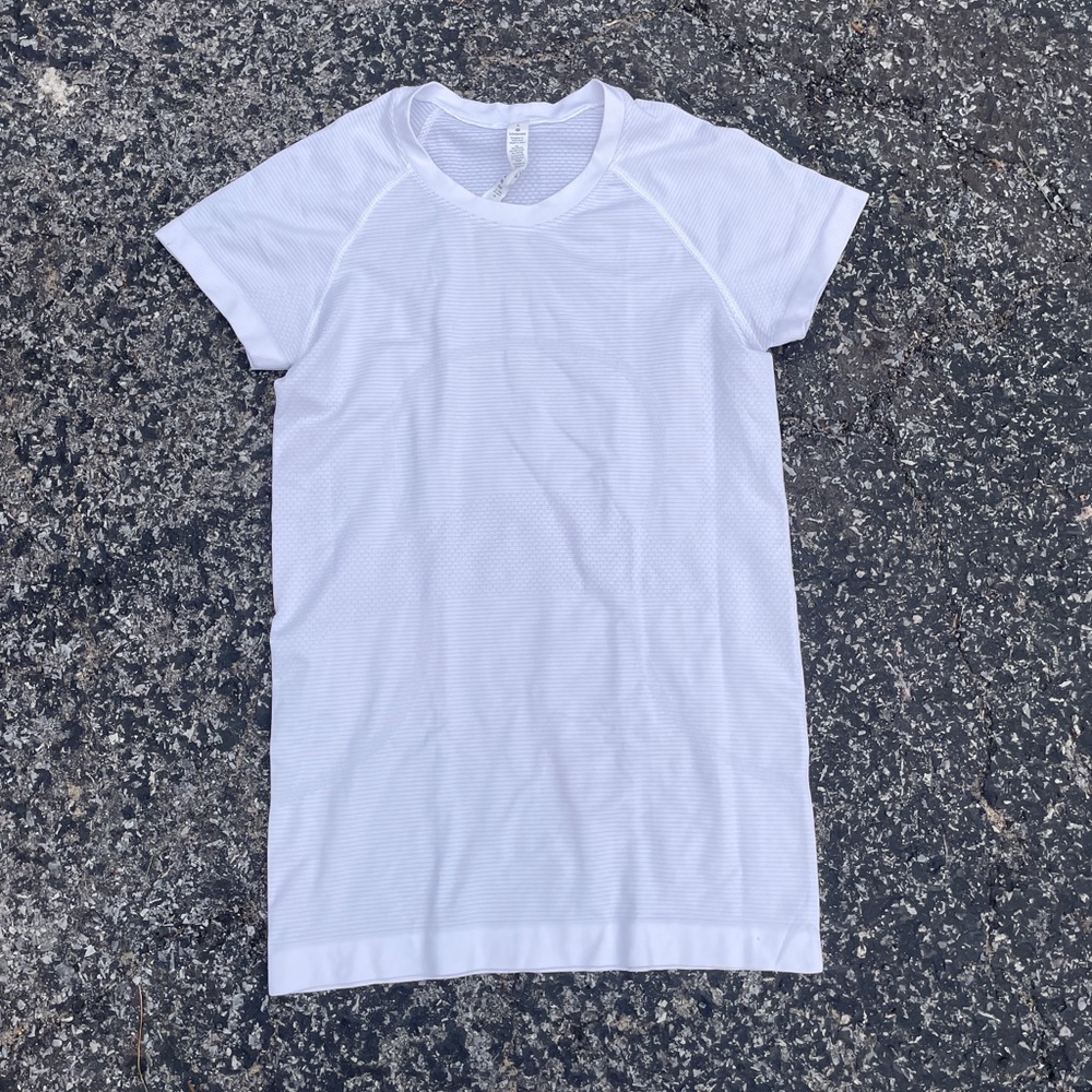 White Size 6 Lululemon Swiftly Tech Short-Sleeve
